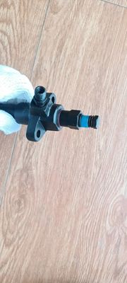 495B-22000A 		Fuel injector for  forklift