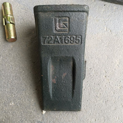 72A1695 Excavator Spare Parts Bucket Teeth For Kobelco