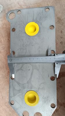 LGMC 3974815 Auto Parts 12 Section Oil Cooler Detroit Diesel Spare Parts