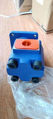 11W0014 gear pump  For Liugong Excavator CLG920 CLG922 CLG923 CLG925 Excavator Filter