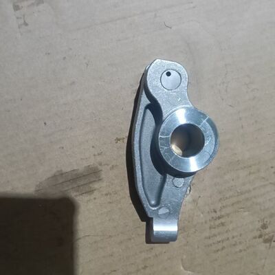 1-87618515 Intake Valve Rocker Arm For Excavator ZX240-3/5、SH240-5、SY235、SY265 Engine ZX240、SK330、CX240