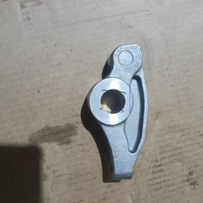 1-87618515 Intake Valve Rocker Arm For Excavator ZX240-3/5、SH240-5、SY235、SY265 Engine ZX240、SK330、CX240