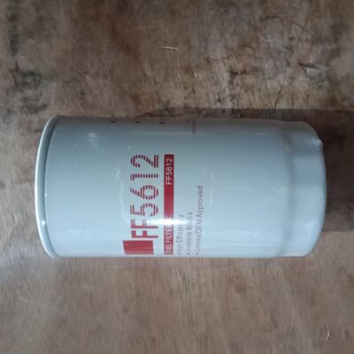 4989106 Elemento de Filtro de Combustível para Escavadeira CLG920E、CLG922E、CLG925E、XE215D、XE245DK Carregadeira de Rodas CLG856H Motor Diesel Assy ISB6.7、QSB6.7